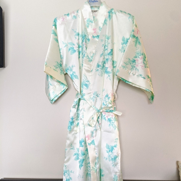 Kimono style Robe - Picture 1 of 5